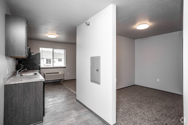 Studio - 465 SF