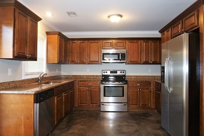 Photo - 4 Bedroom, 2 Bath home in Nettleton