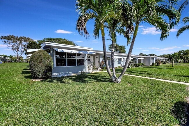 Building Photo - 735 North Dr Rental