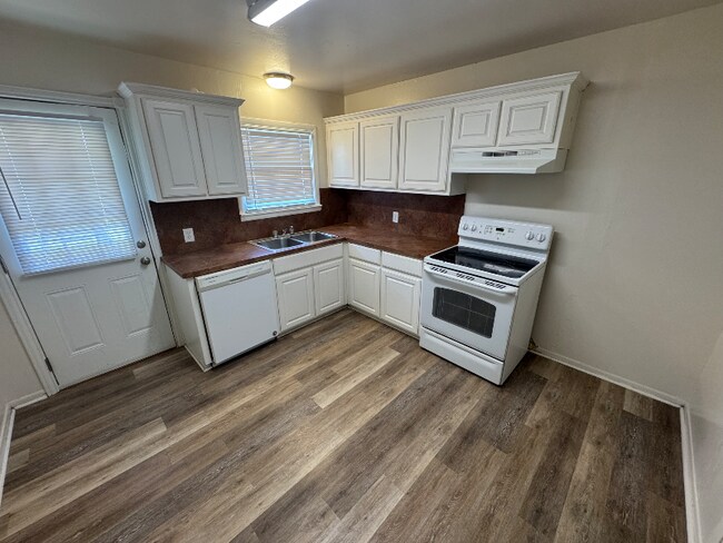 Photo - 4115 Hughes Dr