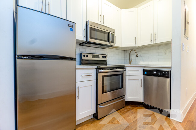 Photo - 297 Troutman St Apartment Unit 1L