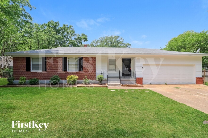 3021 Chaucer Ln