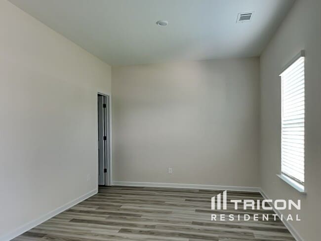 Photo - 3323 Arabian Farm Ln