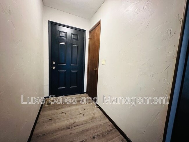 Photo - 1703 N Gleason Ave