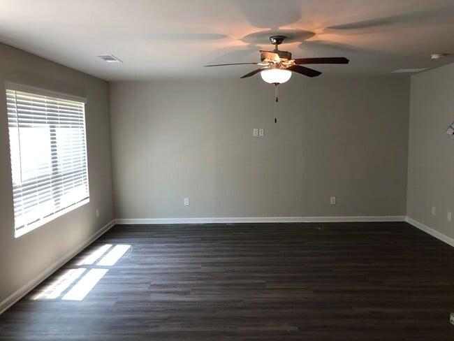 Photo - Price Drop Alert!  Fall Rental Specials Av...