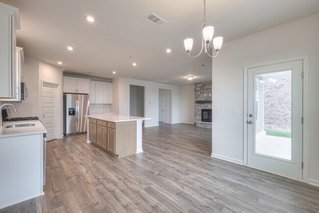 Photo - 1221 Shady Pine Dr