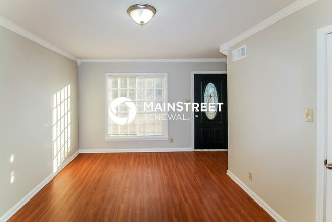 Photo - 3 Bedroom Pet-Friendly Home in memphis, TN...