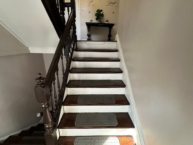 Photo - 44 Chestnut St