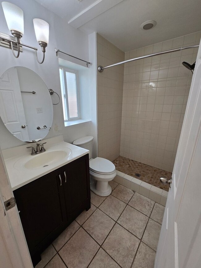 Photo - West-Flagstaff 4bd/2ba House Near NAU & CCC -Students & Pets OK!! Avail. July 10th!