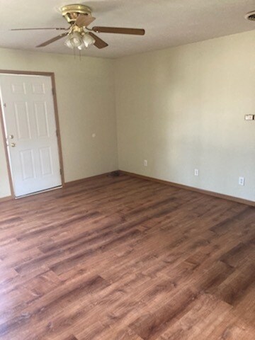 Photo - 327 W Broadway St Apartments Unit #1