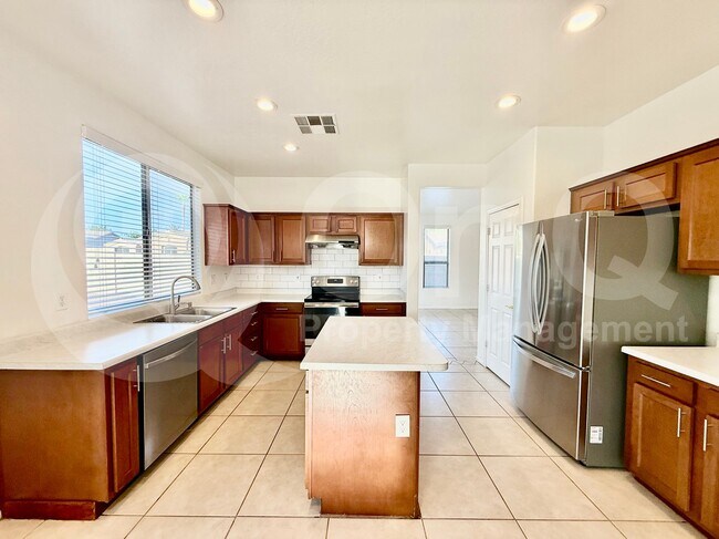 Photo - 9940 E Medina Ave