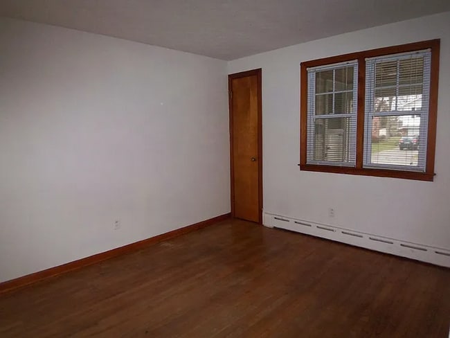 Photo - Comfortable Ranch in Quiet Neighborhood
3 Bedrooms/ 1 full bath Unit 11 Sunset Dr