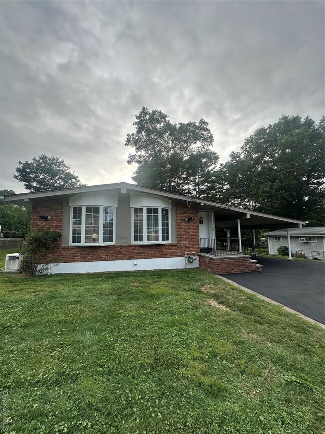 Building Photo - 200 Quaspeck Blvd Rental