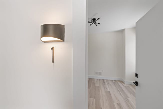 Photo - 1295 Holmden Ave Unit 1