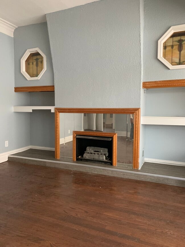 Photo - 8109 S Dorchester Ave