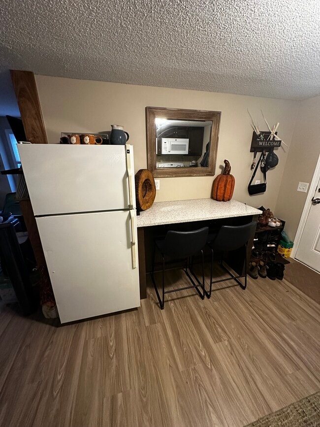 Photo - 7608 E South St