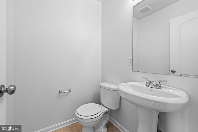 Photo - 112 Breezewood Dr