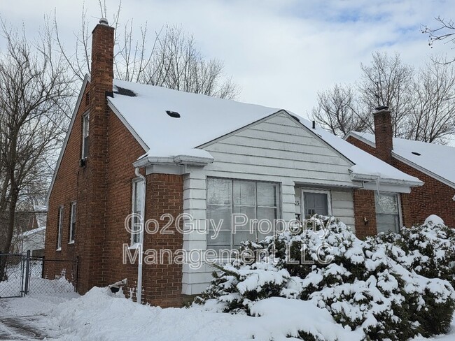 Photo - 21225 Bournemouth St