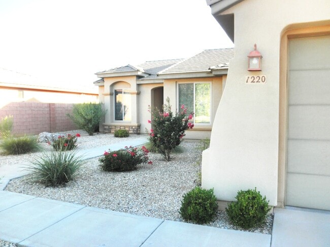 Photo - 1220 N Spring Valley Dr