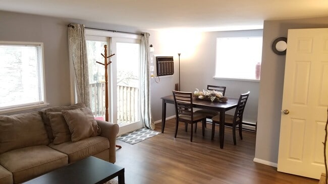 Living & Dining Room - 715 Main Street Unit Rear Apt