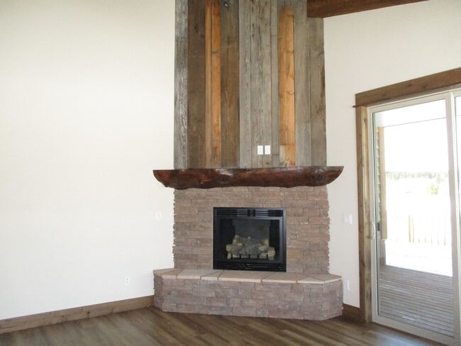 Photo - Beautiful Lake Hatcher Home For Rent