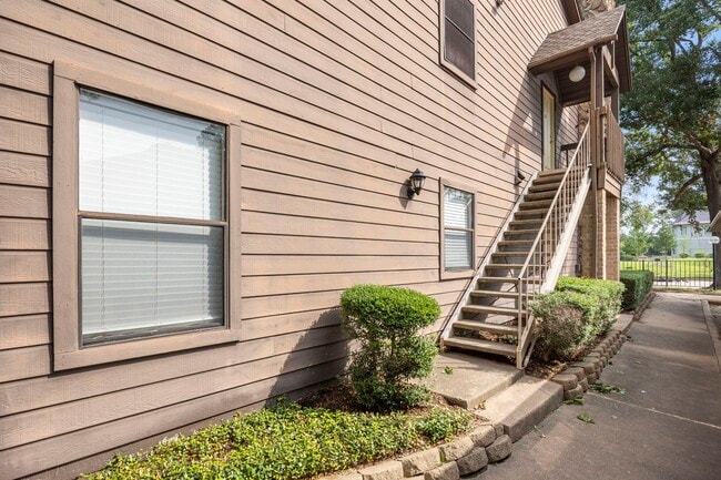 Photo - 12755 Mill Ridge Dr Unit 301