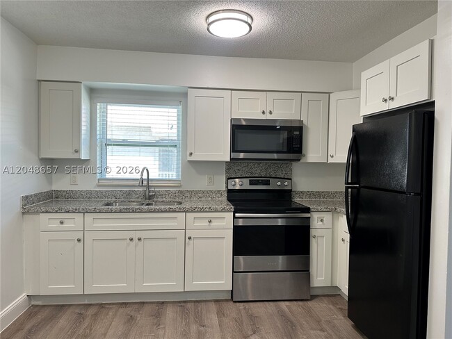 Photo - 2401 NW 9th Terrace Unit 3