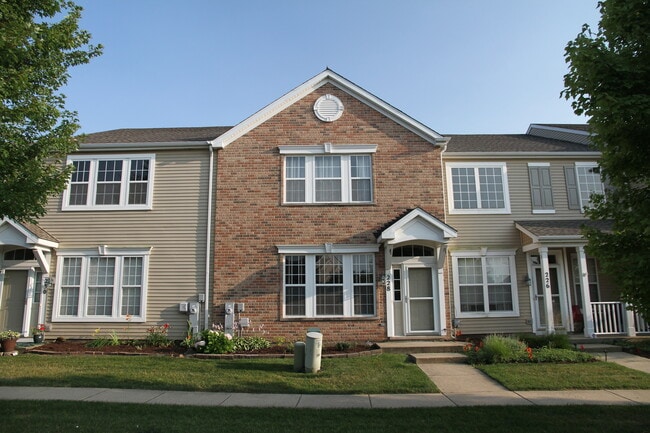 Building Photo - 228 Springbrook Trail S Rental