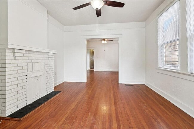 Photo - 2025 Lowerline St