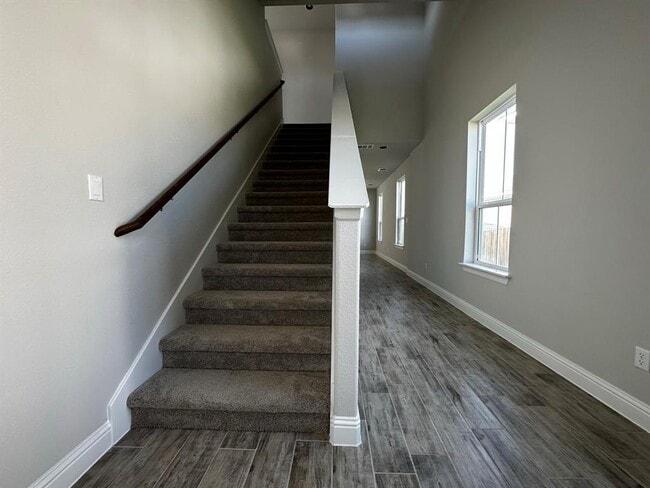 Photo - 109 Riverhill Dr