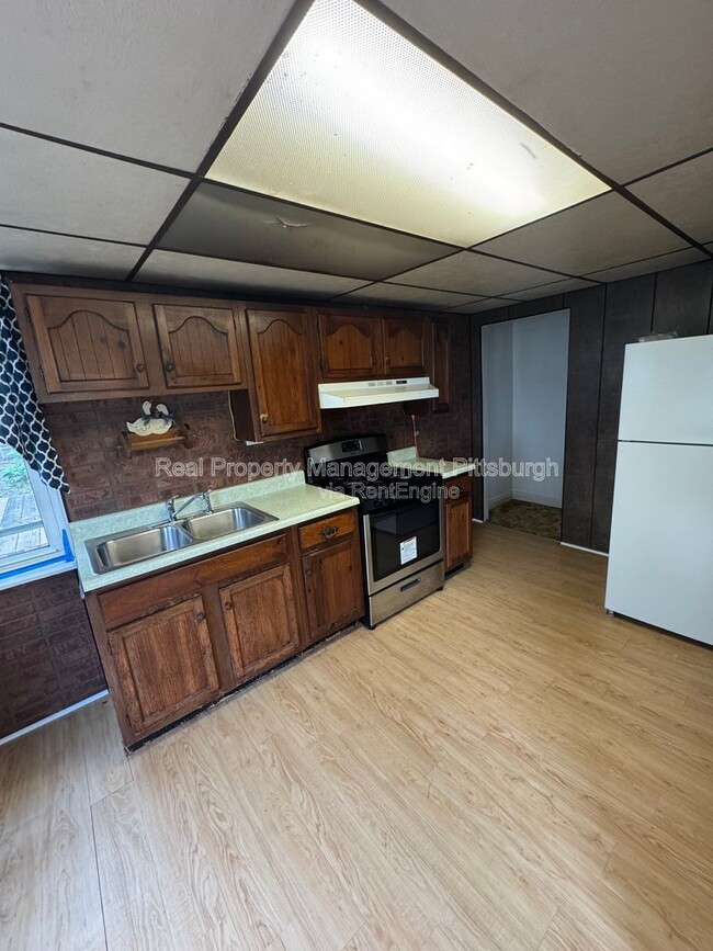 Photo - 2812 Edwards Wy