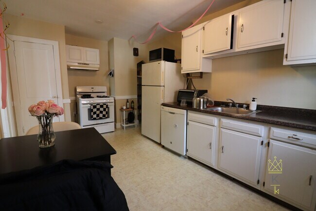 Photo - 34 Beechcroft St Unit 2
