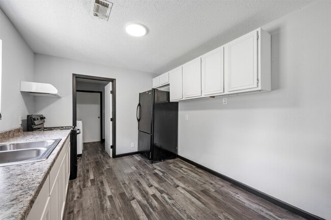 Photo - 541 Trails End Dr