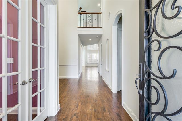 Photo - 1407 Bridle Blvd