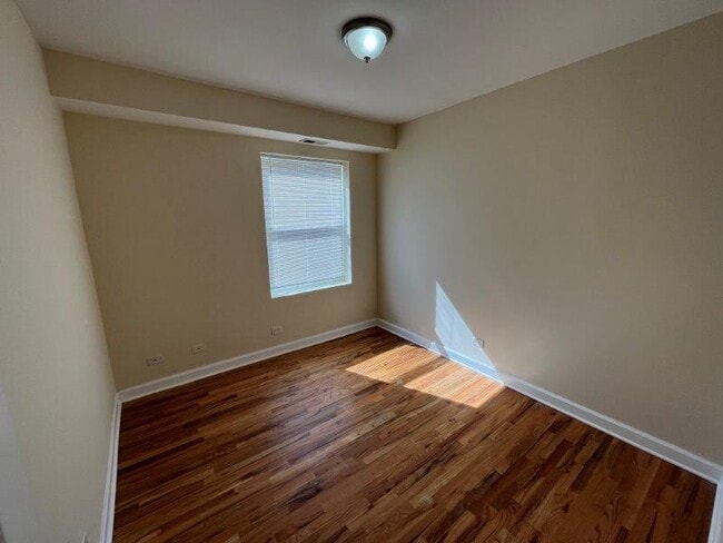 Photo - 4606 N Monticello Ave Unit 3S