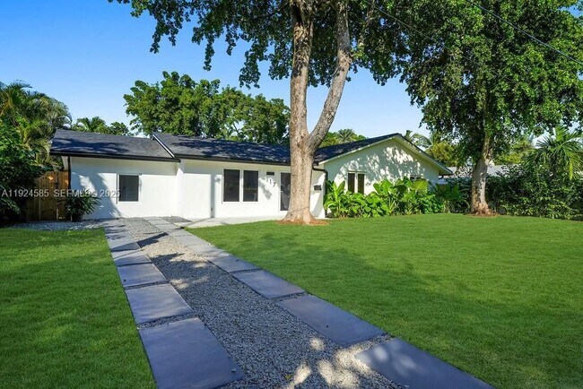 Photo - 117 NE 20th St