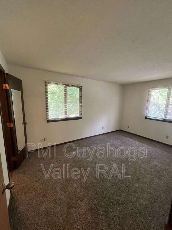 Photo - 1516 W Market St Unidad 10