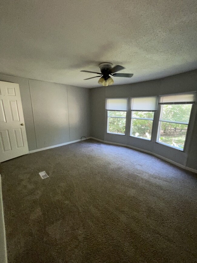 Photo - 65 Two Lynn Dr