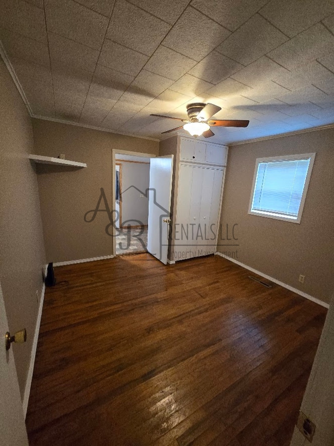 Photo - 110 S Appleton Dr