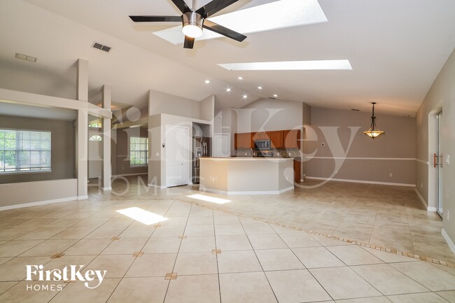 Photo - 13219 Lakewind Dr