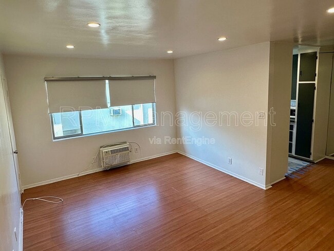 Building Photo - 18611 Clark St Unit 21