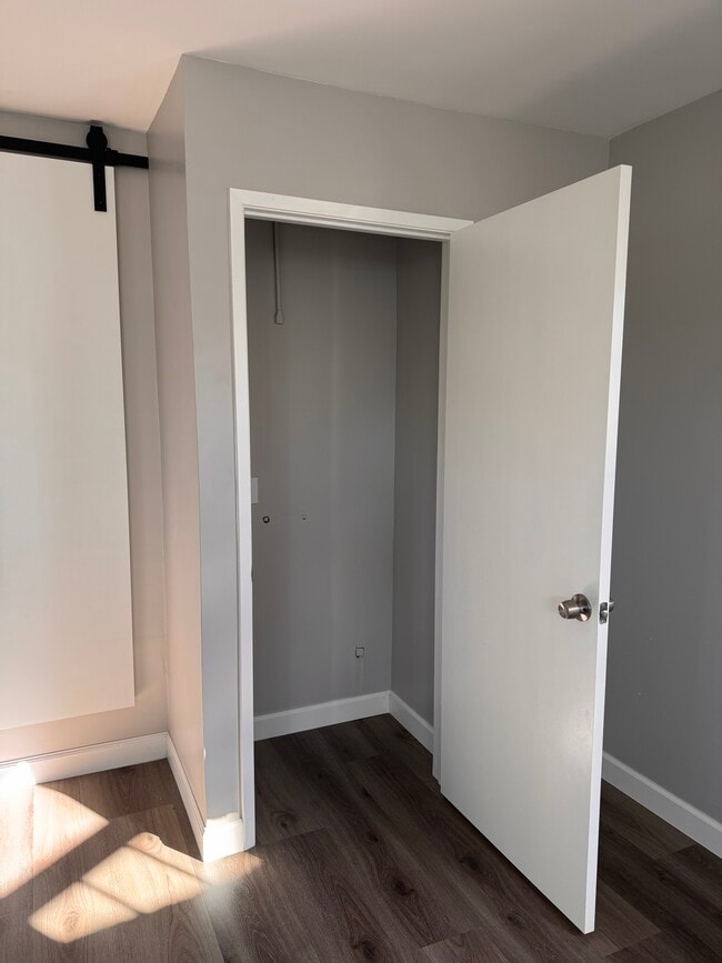 Photo - 3421 Wyman St