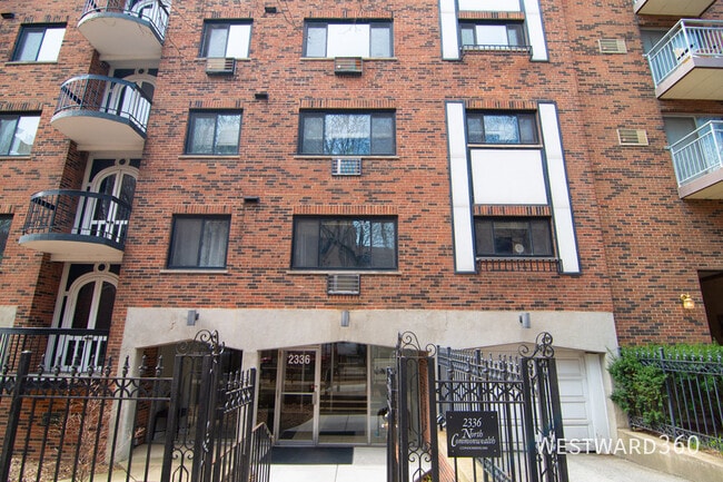 Building Photo - 2336 N Commonwealth Ave Unit 309