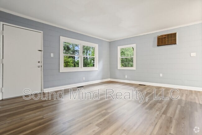 Building Photo - 716 Woodland Rd Rental