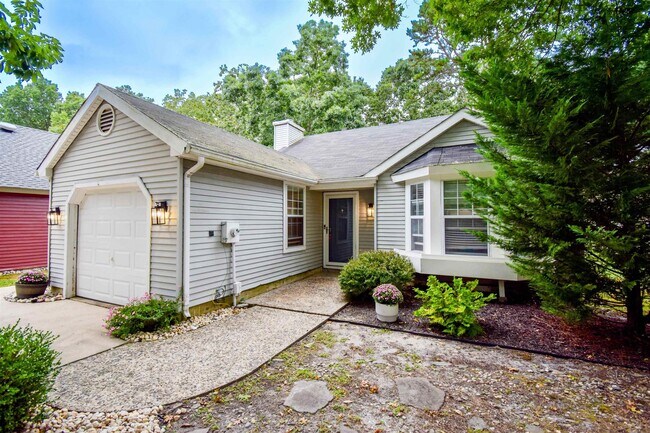 Building Photo - 712 Eagle Point Ct Rental