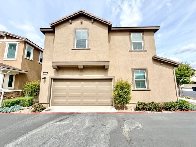 Photo - 3 bedroom Solar Home in Heirloom Farms for LEASE!