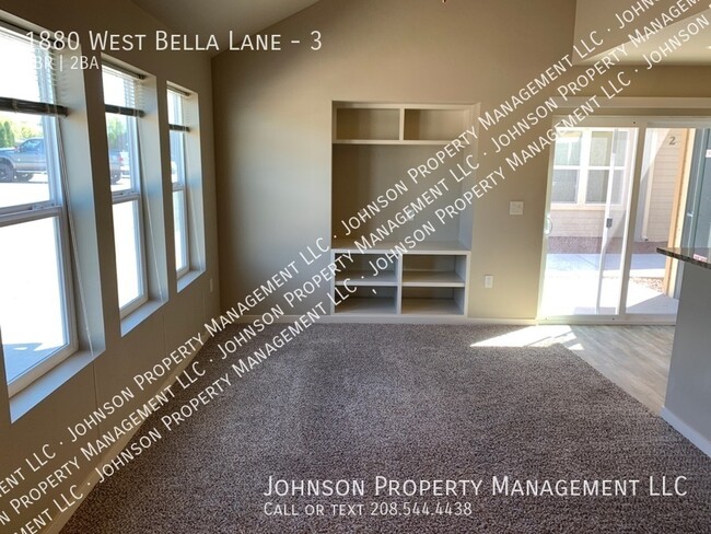 Photo - 1880 W Bella Ln Unit 3