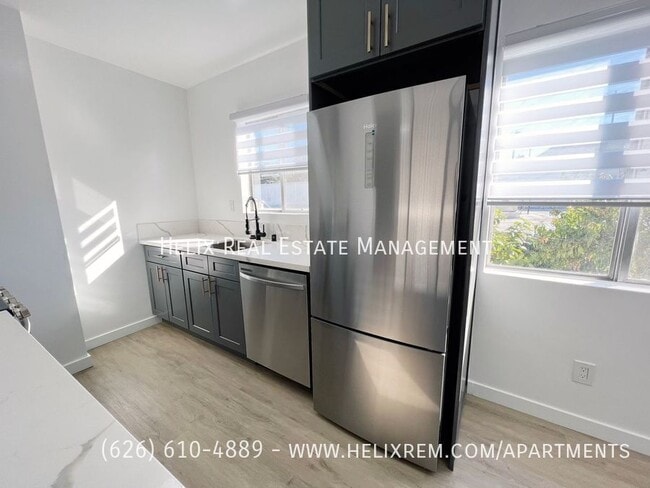 Building Photo - 523 E Live Oak Ave Unit C
