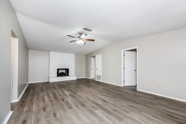 Photo - 1670 Mary Beth Dr