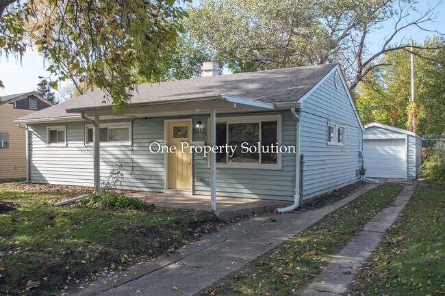 Photo - 2612 Marshalltown Dr